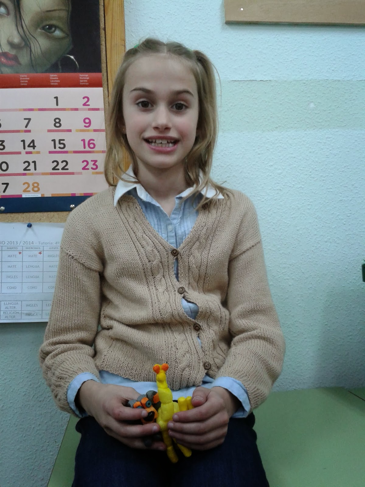 ALBA AND HER FOAM-MADE ANIMALS